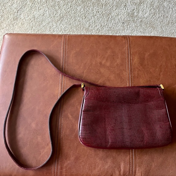 Authentic Gucci Purse - Picture 2 of 13